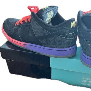 Nike Dunk Low Premium Black/Purple venom BHM sneakers Size 10